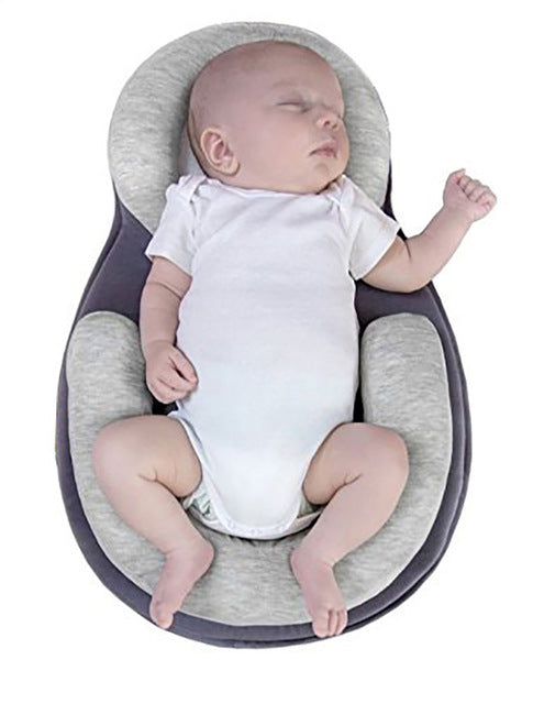 Foldable Baby Travel Bassinet | Reduces risk of a flat head syndrome